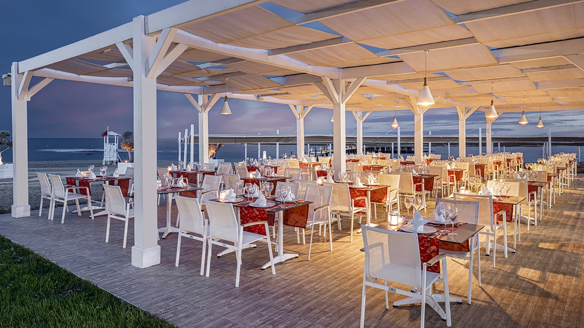Dining – photo 2