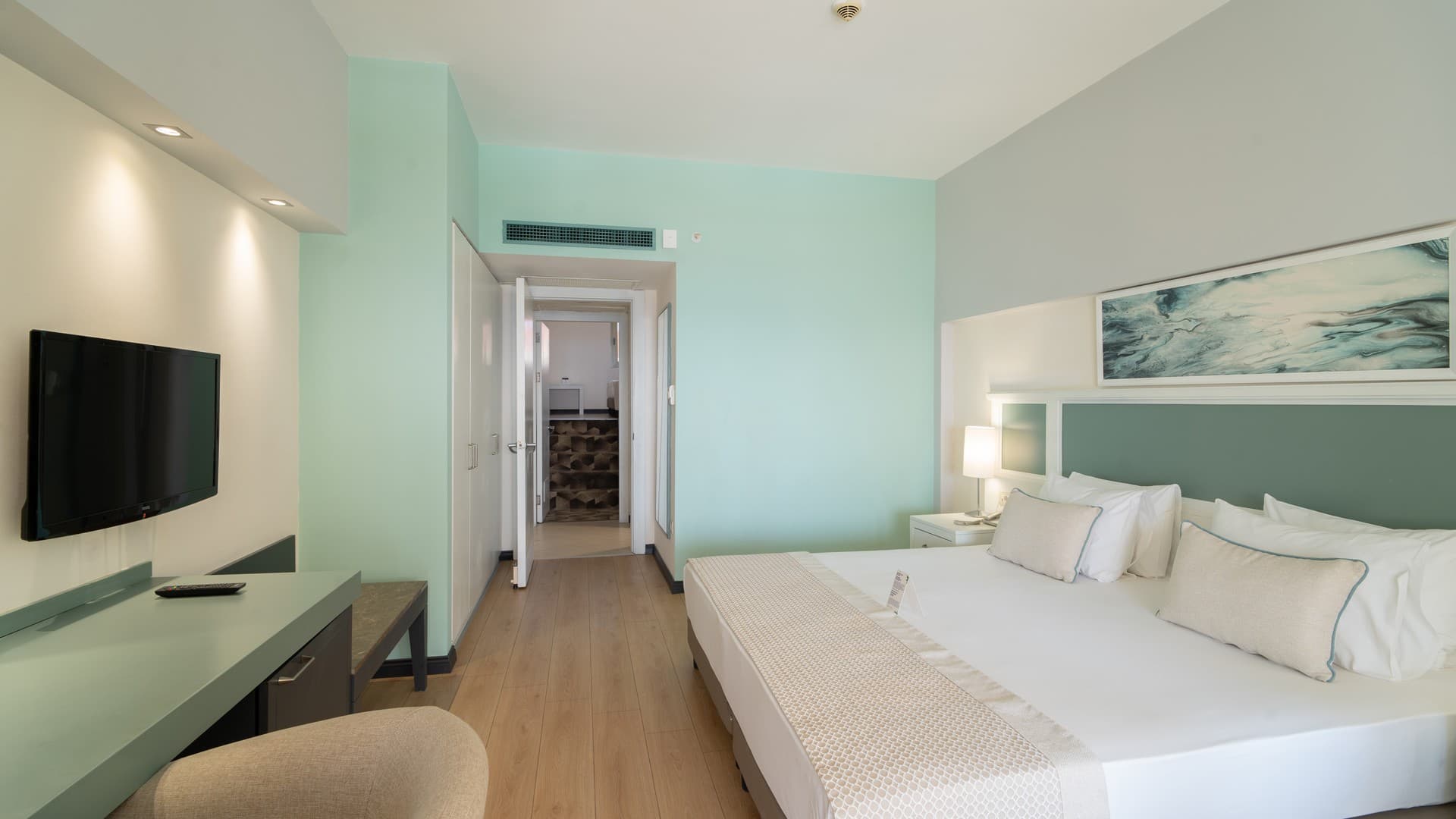 Family Suite 6