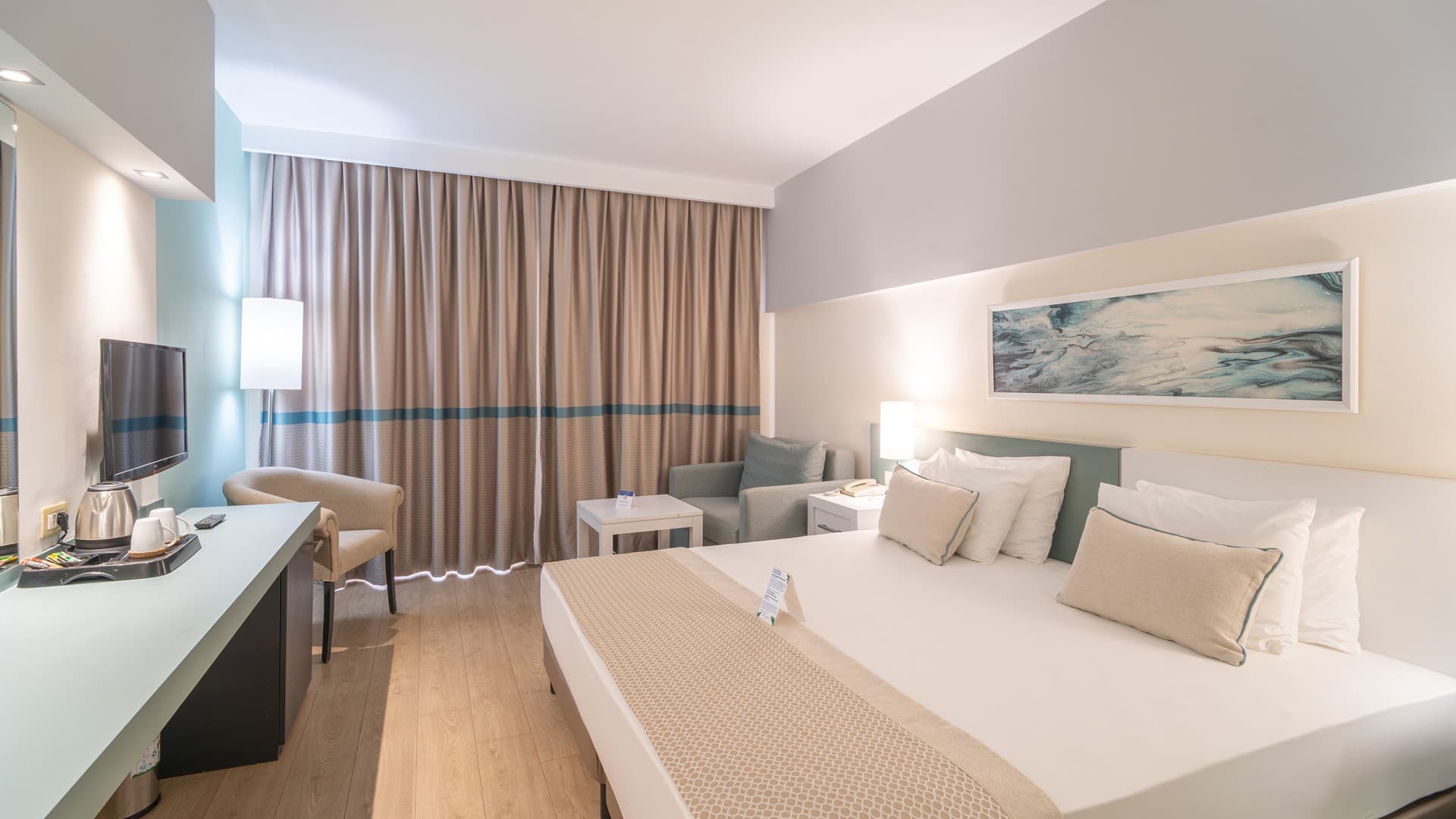 Family Suite iki tek kişilik yatak bulunan ikinci yatak odası